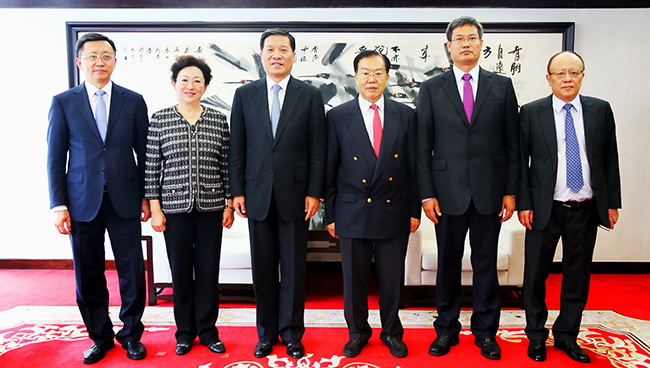 集團(tuán)領(lǐng)導(dǎo)會(huì)見山東省人民政府副省長夏耕一行（圖）