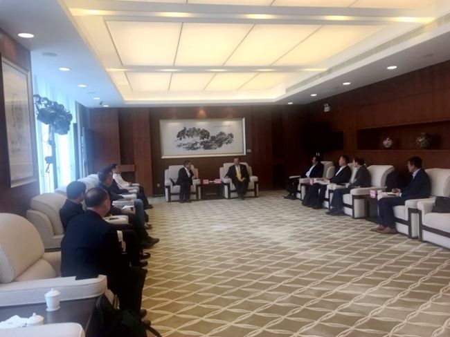 張學(xué)武董事長會(huì)見安吉縣委沈銘權(quán)書記一行（圖）